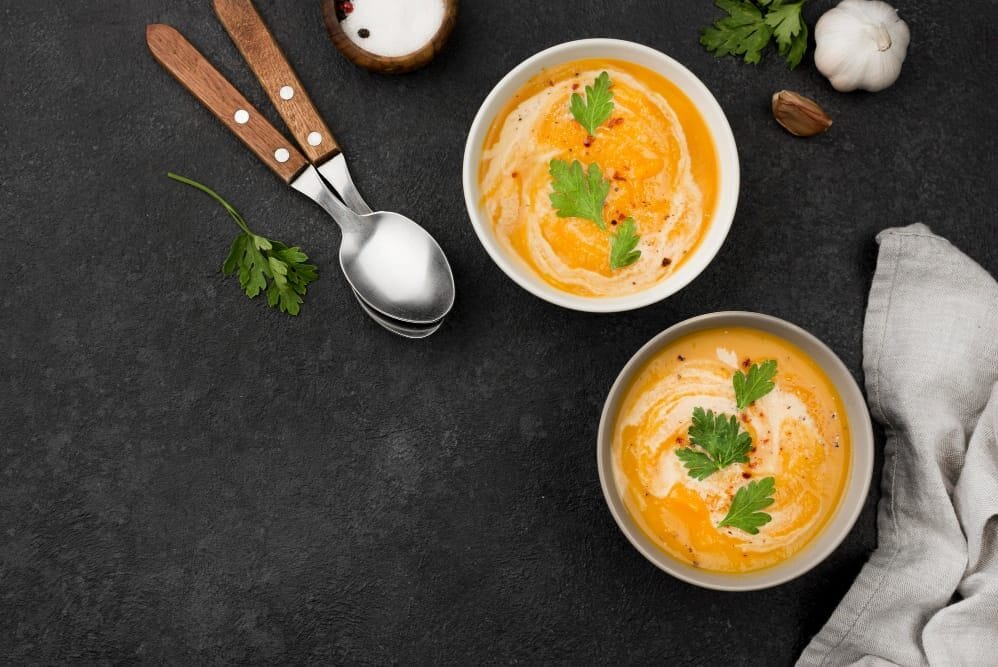 Sopa de mandioquinha com frango desfiado